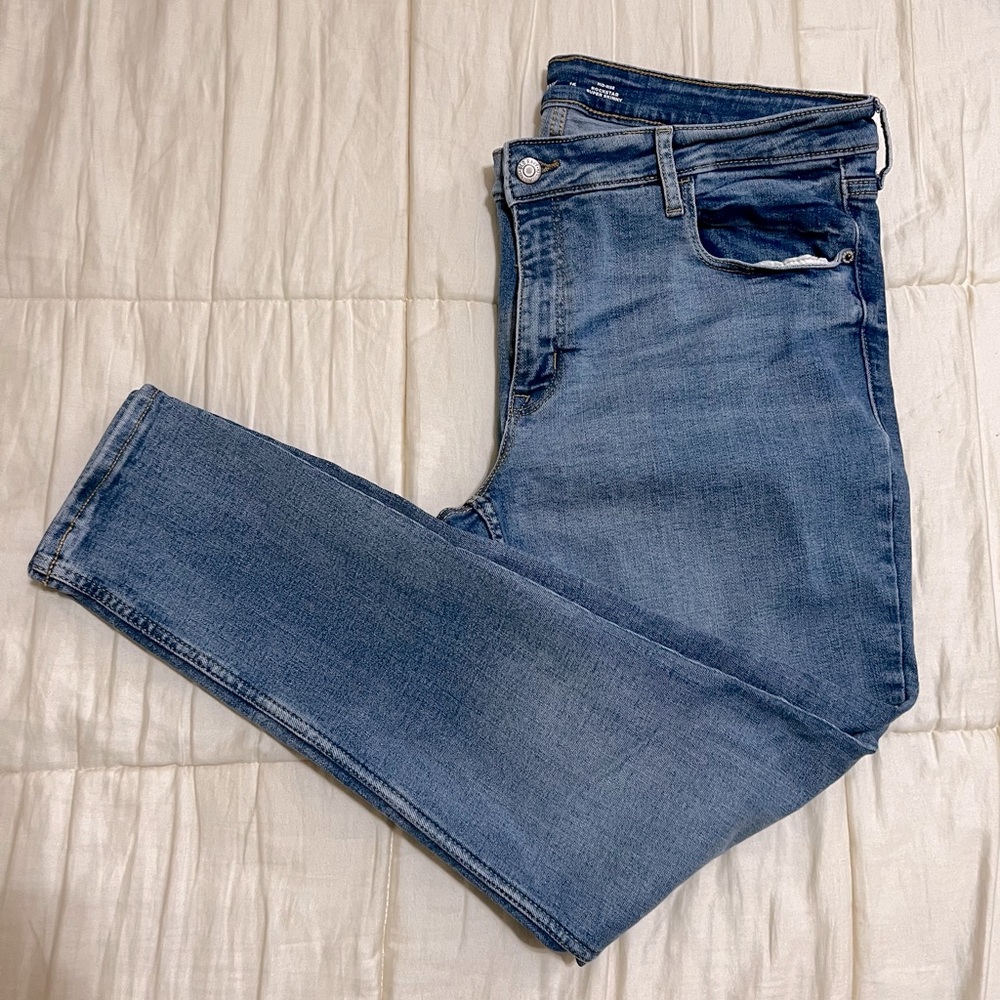 Old Navy Rockstar Super Skinny Mid Rise Size-16